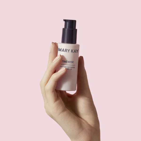 TimeWise® Daytime Defender Sunscreen Broad Spectrum SPF 30† - Image 5