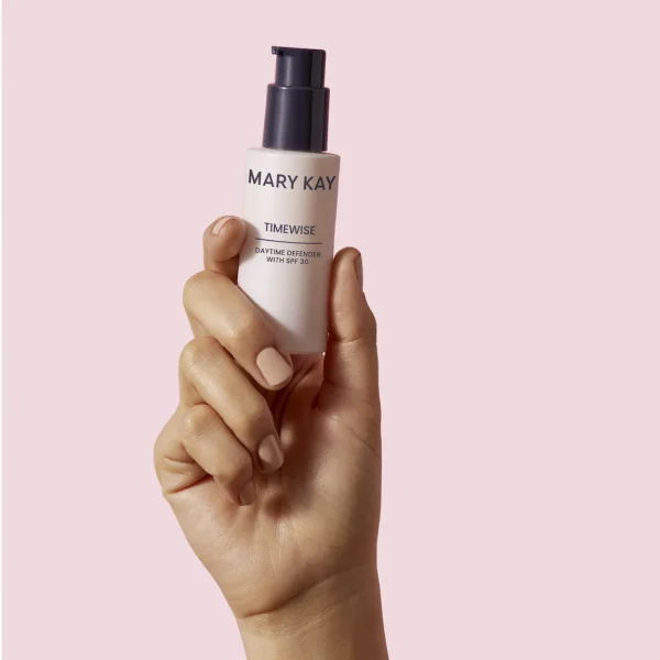 TimeWise® Daytime Defender Sunscreen Broad Spectrum SPF 30† - Image 6